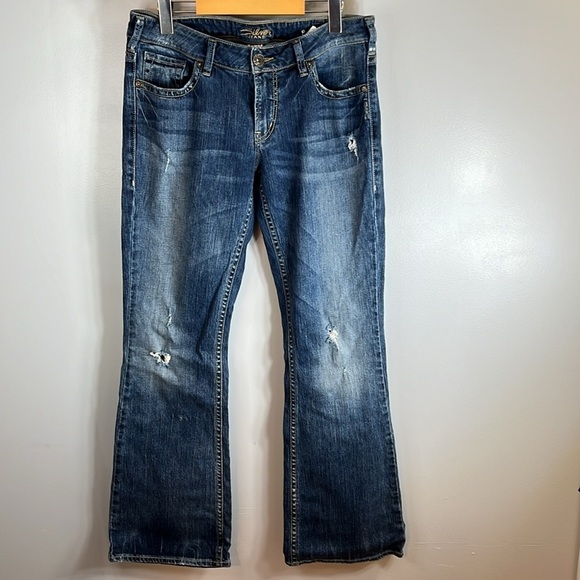 SILVER Aiko Distressed Jeans Size 31x33 Low Rise Bootcut - Picture 1 of 13
